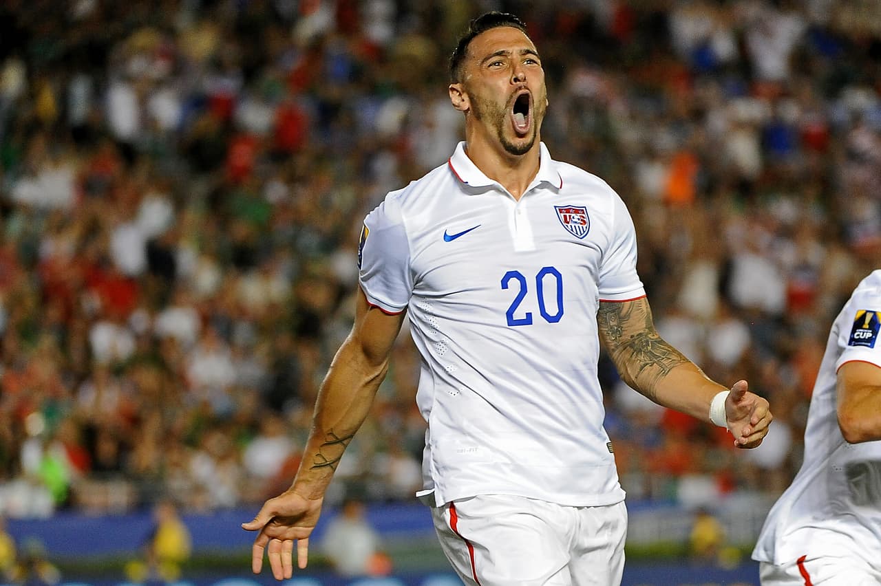 Geoff Cameron. Posición: Defensor. Edad: 30 años. Club: Stoke City (Premier League). Veces seleccionado: 39. Descripción: Experimentado con buen marcaje personal, no se destaca por ser el mejor rematador cuando va al ataque con su equipo.