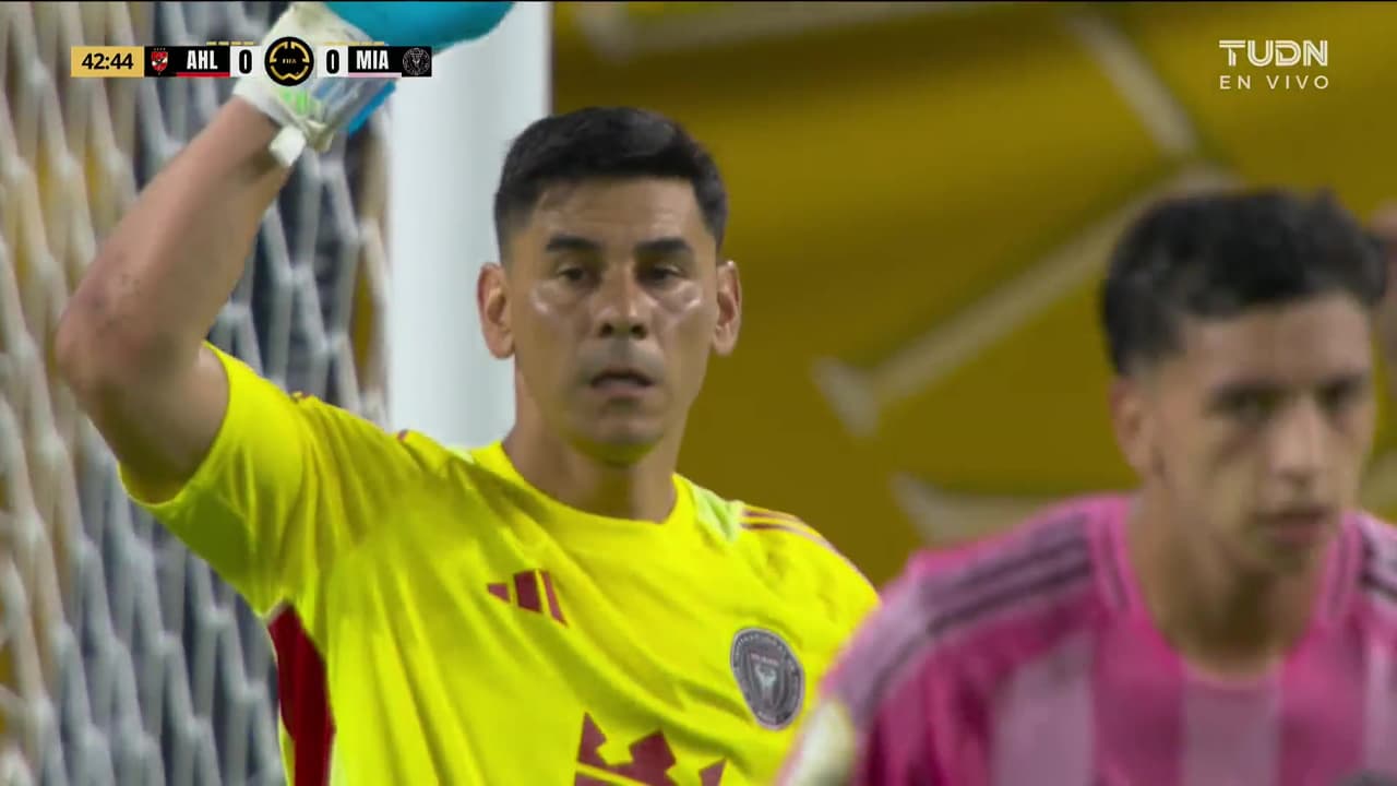 Sigo sin creer lo que se atrevió a hacer: ¡Brutal atajada de Ustari desde los once pasos!