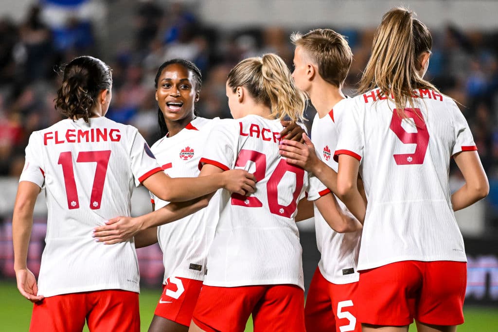 Canadá golea a El Salvador y Paraguay derrota a Costa Rica en la Copa Oro W
