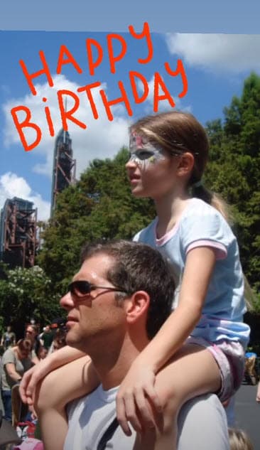 "Vulnerable como una flor de diente de león expuesta a las brisas de abril, pero aún así fuerte como mil batallas".
<br>