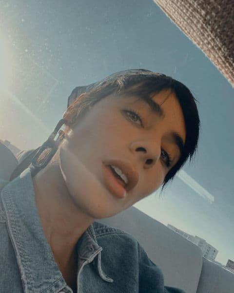 Actualmente, Esmeralda Pimentel está promocionando la película española ‘En otro lugar’, en la cual interpreta a una joven estudiante que se enamora de un arquitecto en paro. 
<br>