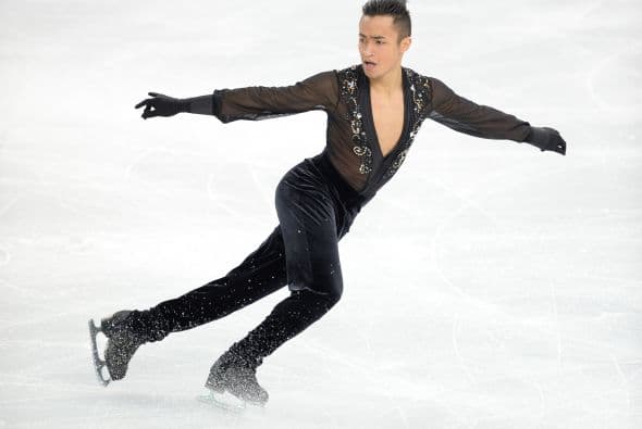 El negro es uno de los colores preferidos en la pista de patinaje sobre hielo.