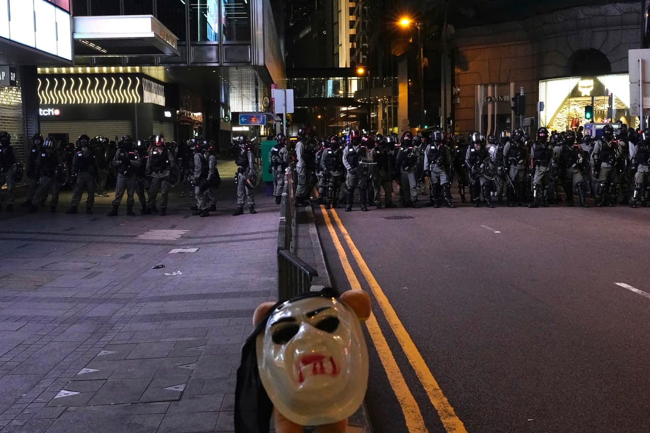 La movilización en Hong Kong empezó en junio como rechazo a un proyecto de ley que abrió la puerta a las 
<a href="https://www.univision.com/noticias/mundo/hong-kong-retira-finamente-el-proyecto-de-ley-de-extradicion-que-desato-las-protestas">extradiciones hacia China</a>. 
<br>