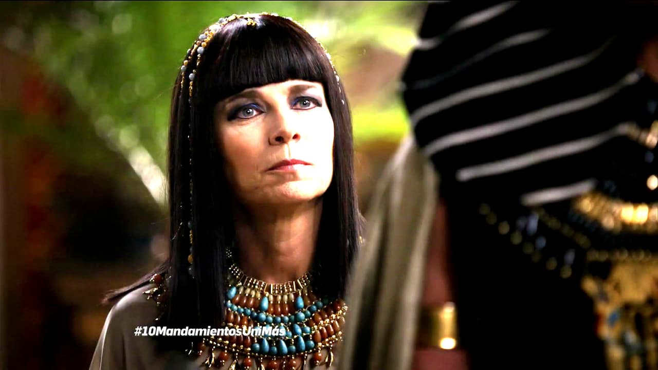 Henutmire es la madre adoptiva de Moisés y hermana de Ramsés.