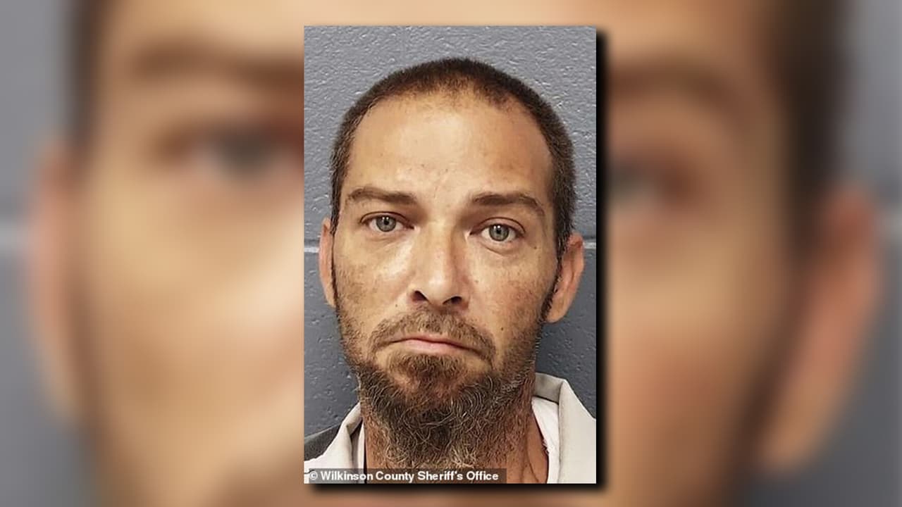 John Joseph Yozviak enfrenta un cargo de asesinato en segundo grado y crueldad hacia los niños en segundo grado.