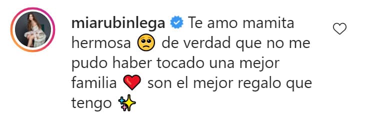 La adolescente agradeció el mensaje de su madre y aseguró que
<b> le tocó la mejor familia.</b>
<br>