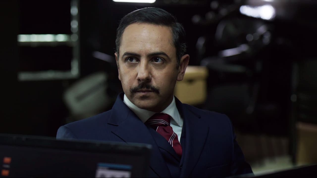 But ‘Don Sol’ decided to investigate his closest circle: he suspected Labrador’s own men were tainted by ambition.