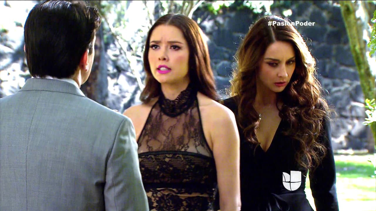 No soportas verlo tan cerquita de Julia.