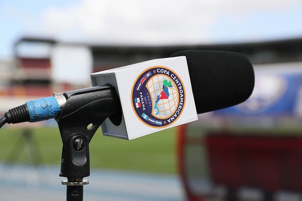 ¿Debería “El Tri” jugar también la Copa Centroamericana?