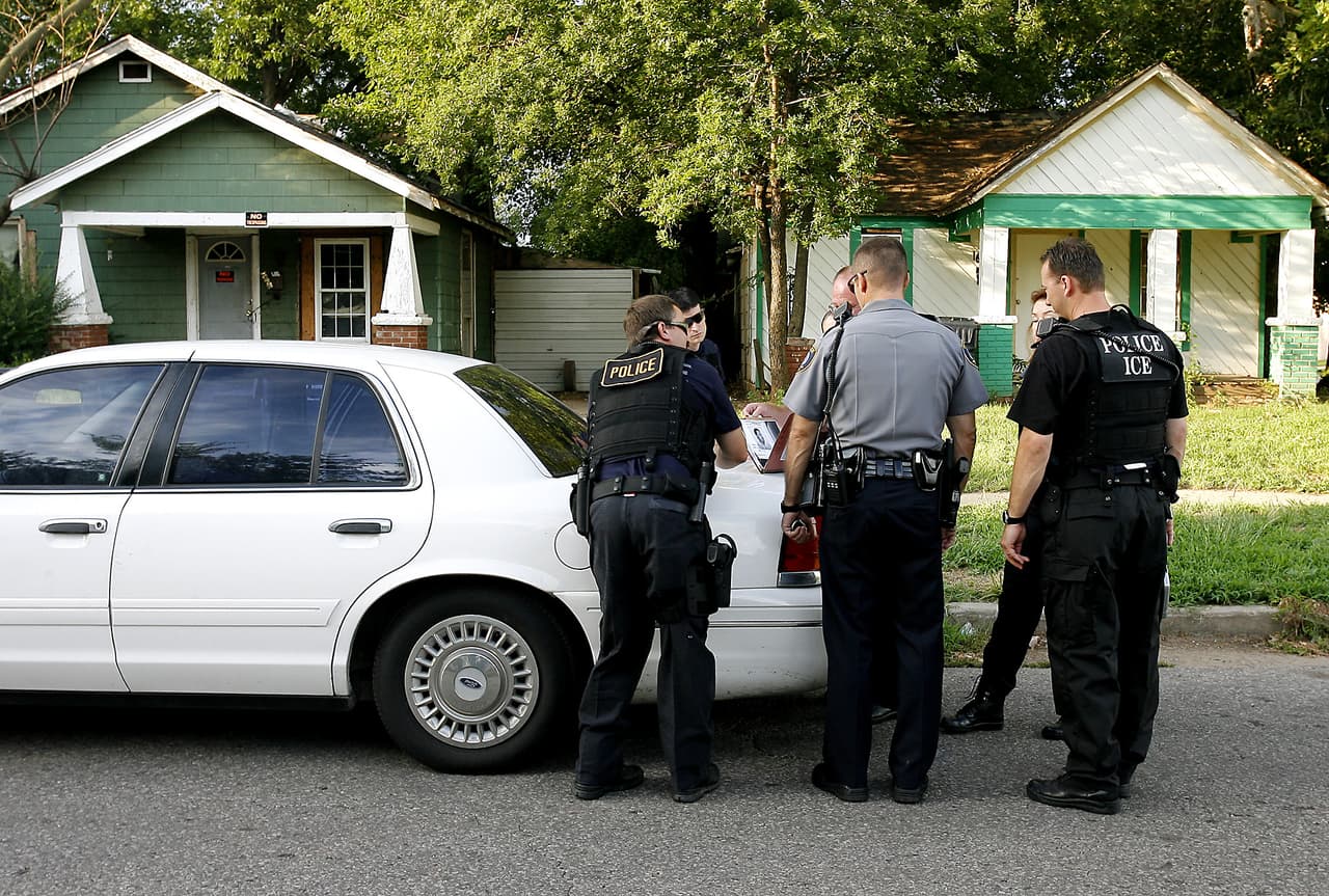 No hubo redadas masivas, pero el gobierno de Trump creó una "alerta permanente", dicen activistas
