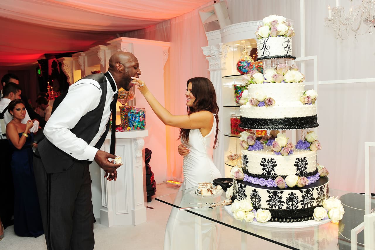 Lamar Odom le dio una buena mordida.