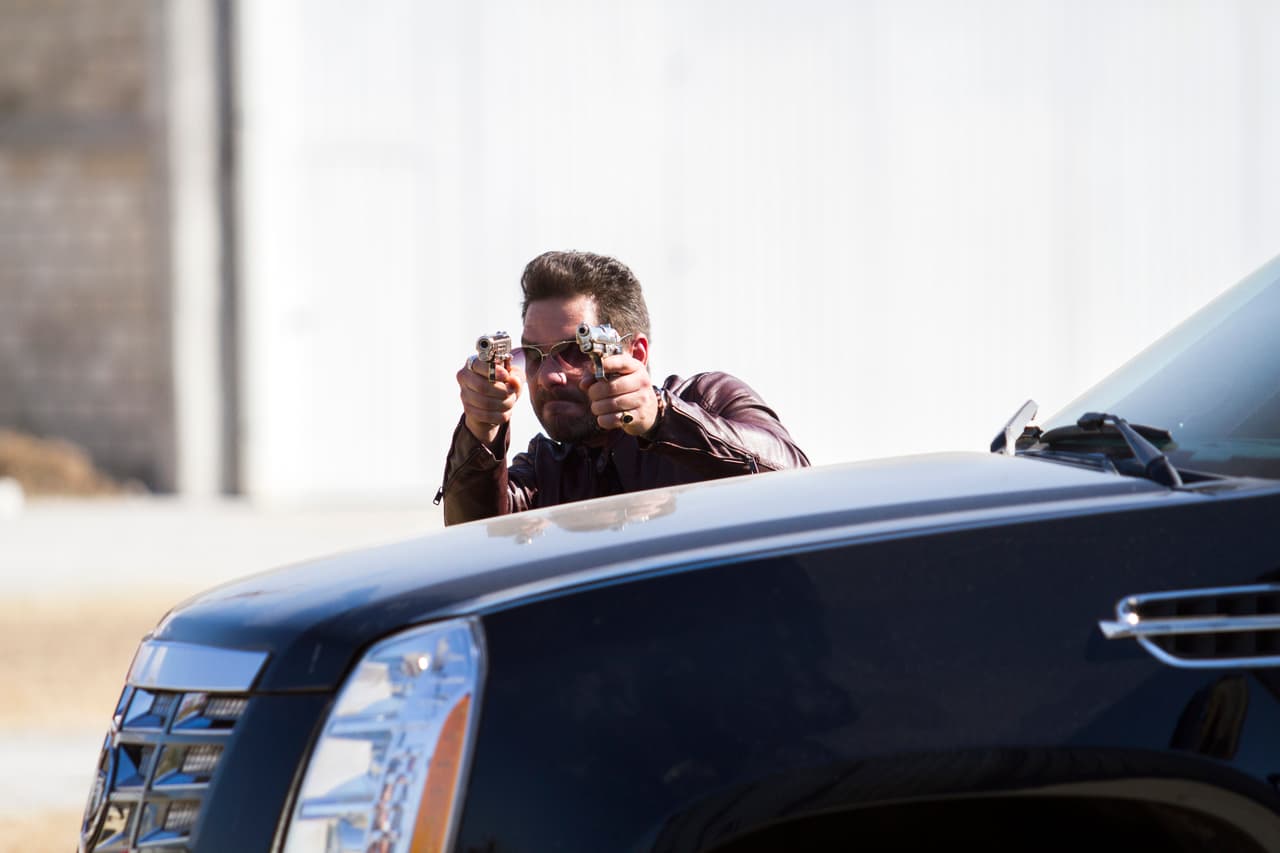 John se puso furioso al verlo en su pista y respondió el ataque con rabia.