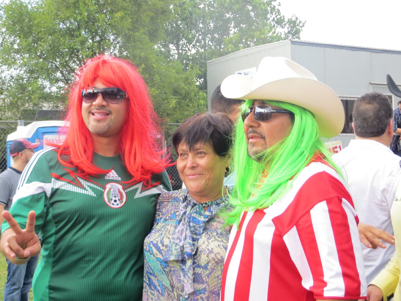 El Bueno, La Mala y el Feo armaron tremendo relajo en Fiestas Patrias 2015 y se la pasaron a todo dar.