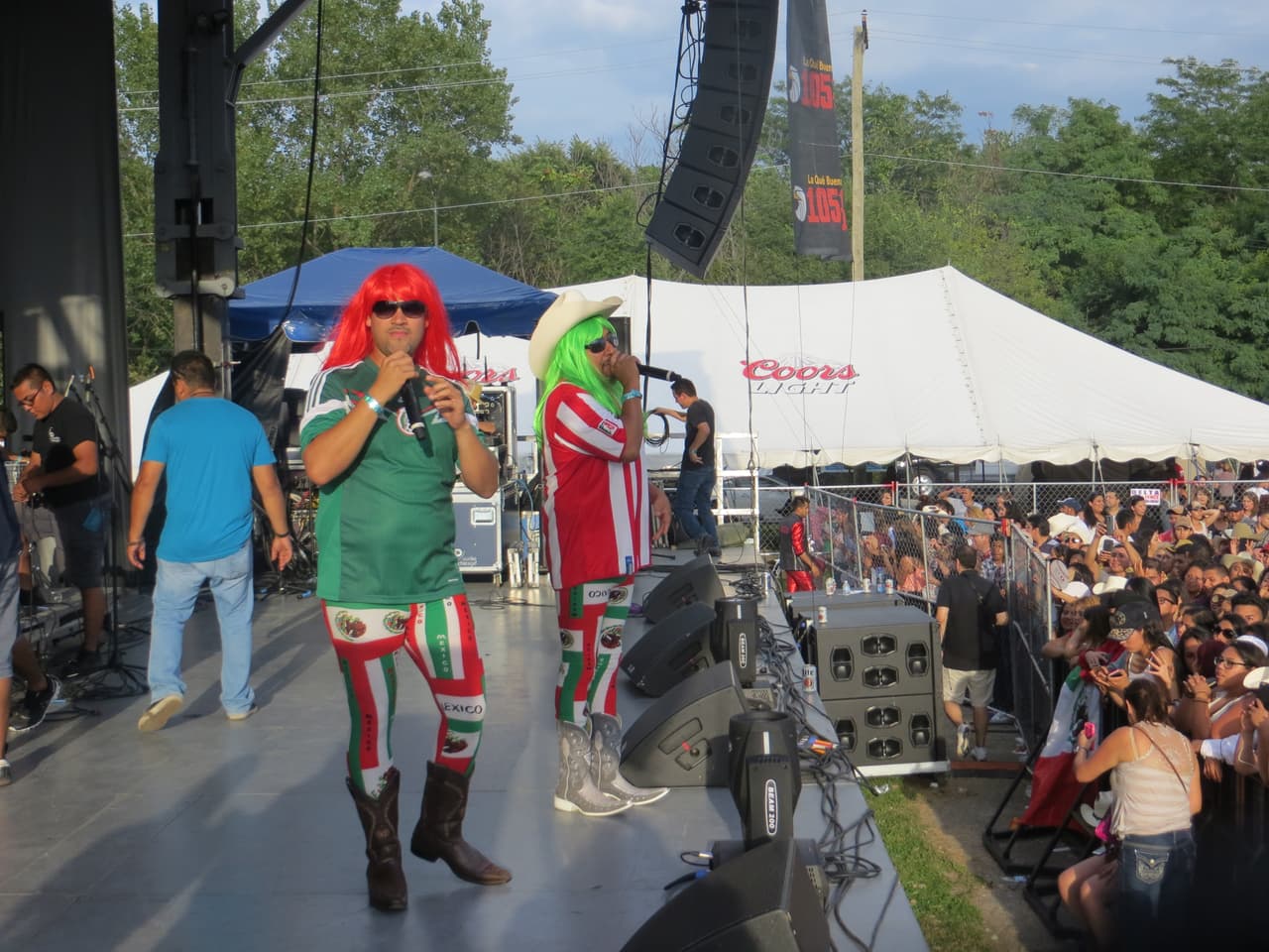 El Bueno, La Mala y el Feo armaron tremendo relajo en Fiestas Patrias 2015 y se la pasaron a todo dar.