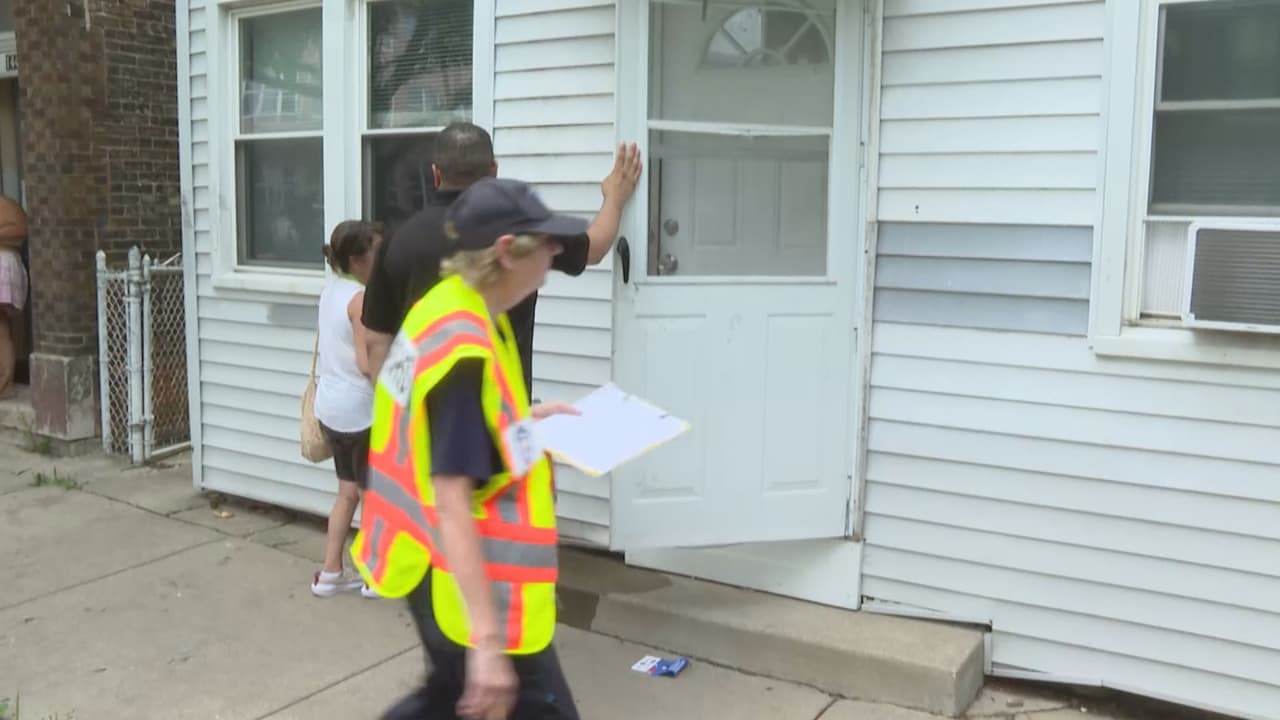 FEMA tocó puerta a puerta haciéndole una serie de preguntas a los residentes.