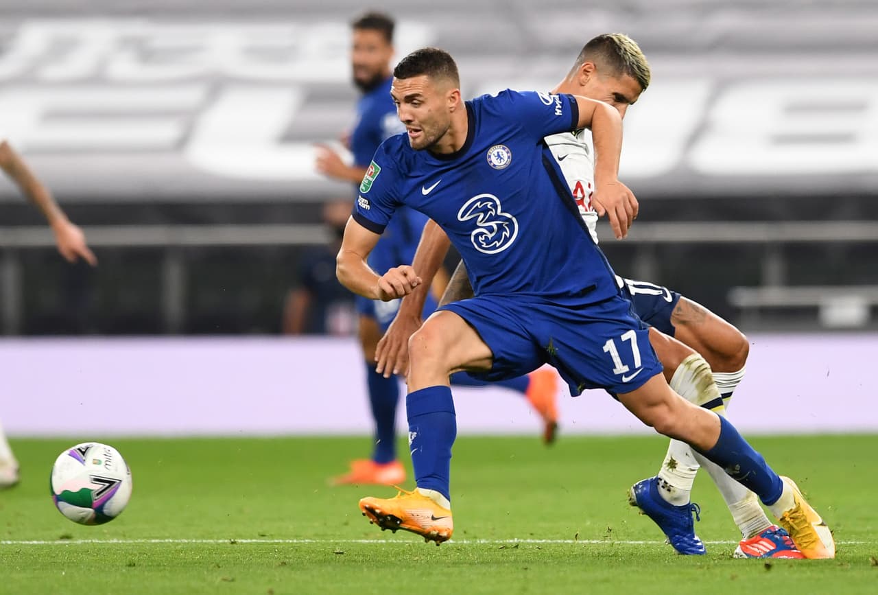 Los Spurs siguen presionando, pero ahora por la izquierda.