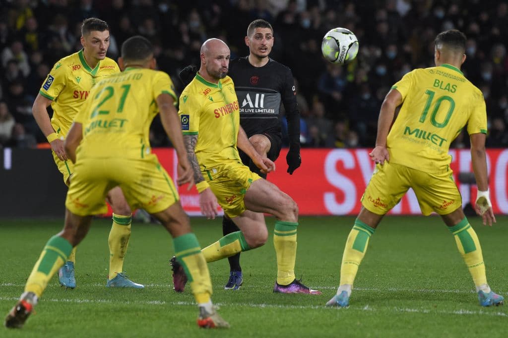 Nantes logra anotarle tres goles al PSG antes del medio tiempo, para en el segundo tiempo asegurar su ventaja y terminar venciendo 3-1 a los líderes de la Ligue 1.