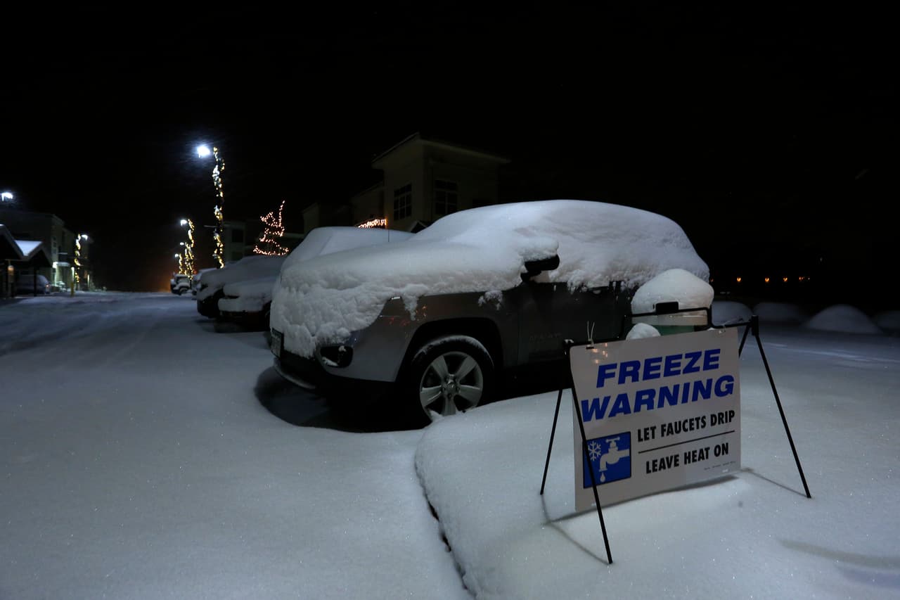 El frio invernal también ha llegado a otras zonas del país. Así estaba un estacionamiento en Boulder, Colorado, el miércoles pasado.