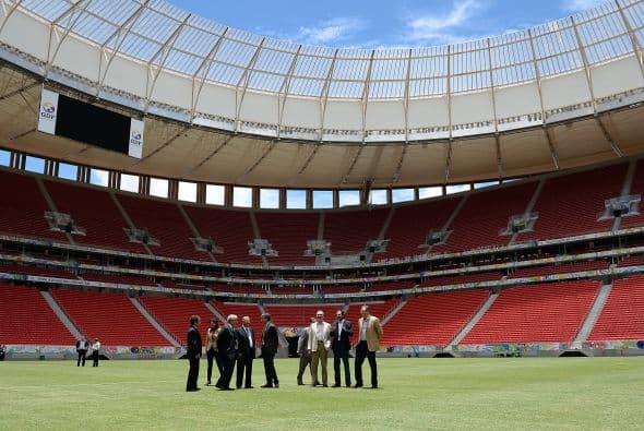 12 fueron las sedes escogidas por la FIFA para que se dispute el Mundial: Belo Horizonte, Brasilia, Cuiabá, Curitiba, Fortaleza, Manaos, Natal, Porto Alegre, Recife, Río de Janeiro, Salvador y Sao Paulo.