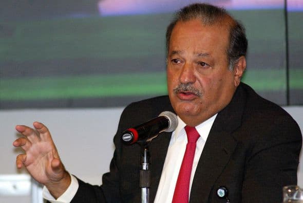 En 2010, Slim inició un proyecto para repoblar los 50 mil árboles perdidos por inundaciones, tala ilegal y plagas en el santuario de la mariposa monarca en Michoacán (suroeste), Patrimonio Natural de la Humanidad por la Unesco, informó en su momento la agencia EFE.