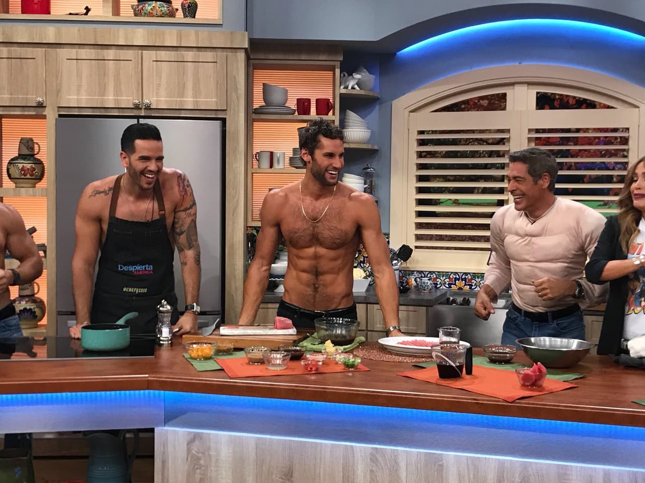 Y hasta pudimos ver a muchos galanes presumiendo sus cuadritos.