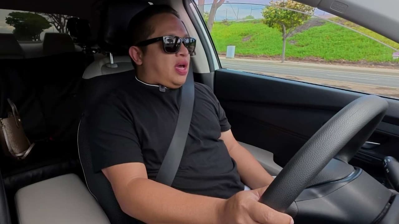 Conductores de Uber en California sufren alza de gasolina y caída de ingresos