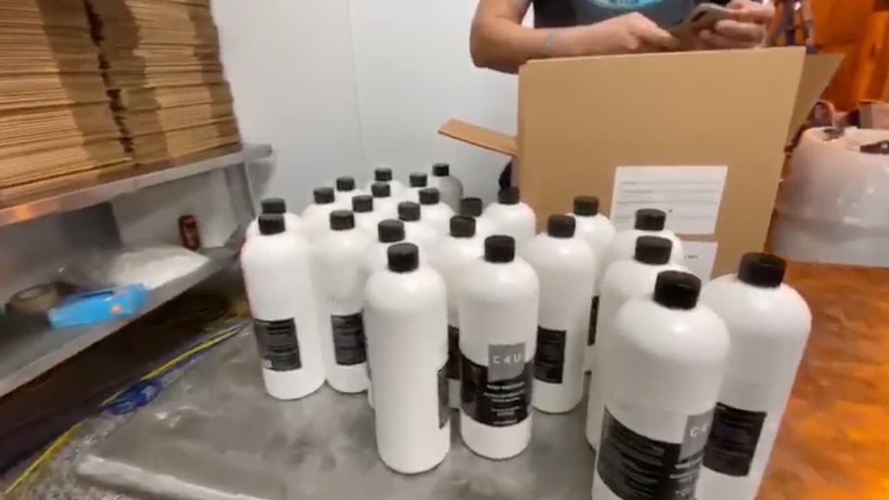 “Hemos donado 200 mil dólares a hospitales, policías, bomberos y a organizaciones no gubernamentales”, agrega Martínez de Aldecoa.