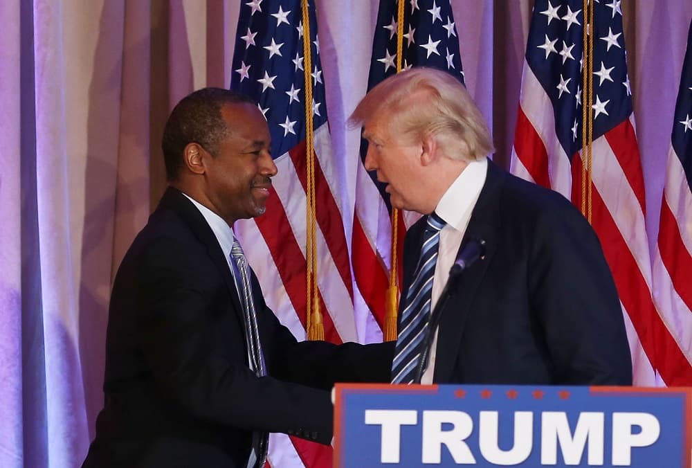 Trump elige como secretario de Vivienda a Ben Carson, antiguo rival en las primarias republicanas