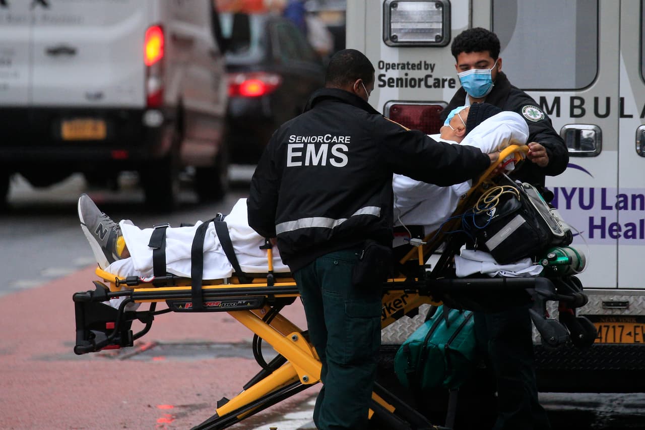 "Es hora de irnos": una pareja que llevaba casi 50 años casada muere el mismo día de covid-19