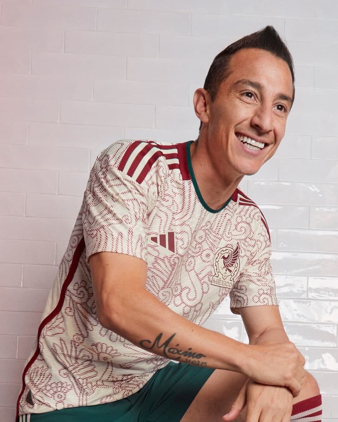 Este diseño que conjunta la tecnología con la historia de México en su cultura con tintes prehispánicos para la playera de visitante de México para el Mundial Qatar 2022 luce espectacular.