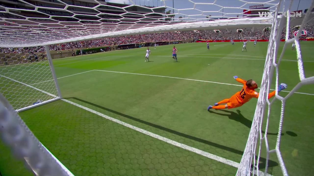 ¡Atajada de locos! Oblak vuelve a evitar el 1-0 con una atajada espectacular