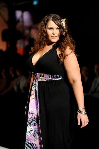 Es ideal para mujeres ‘plus’ porque resalta las curvas mientras oculta los rollitos.