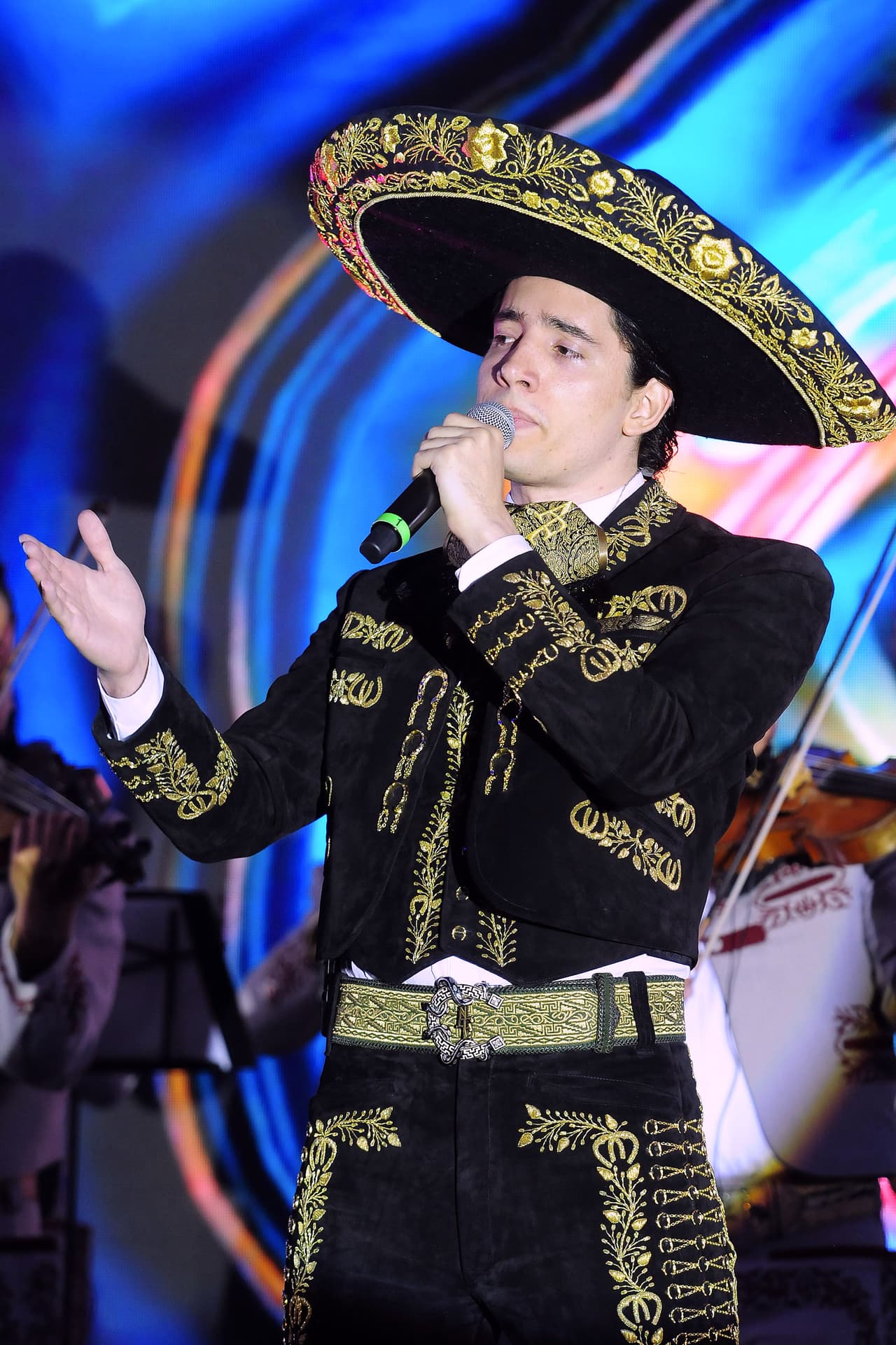 Antes de salir a escena, el cantante fue cuestionado por El Gordo y La Flaca sobre cuándo tendría su propio apodo artistico.