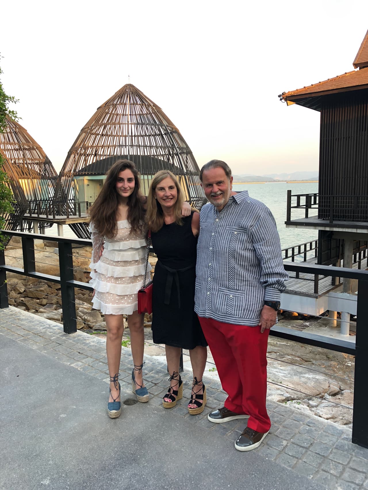 Así que se alistaron, se pusieron ropa casual y de nuevo se dispusieron a salir para seguir degustando las delicias de esta región de Malasia.
<br>