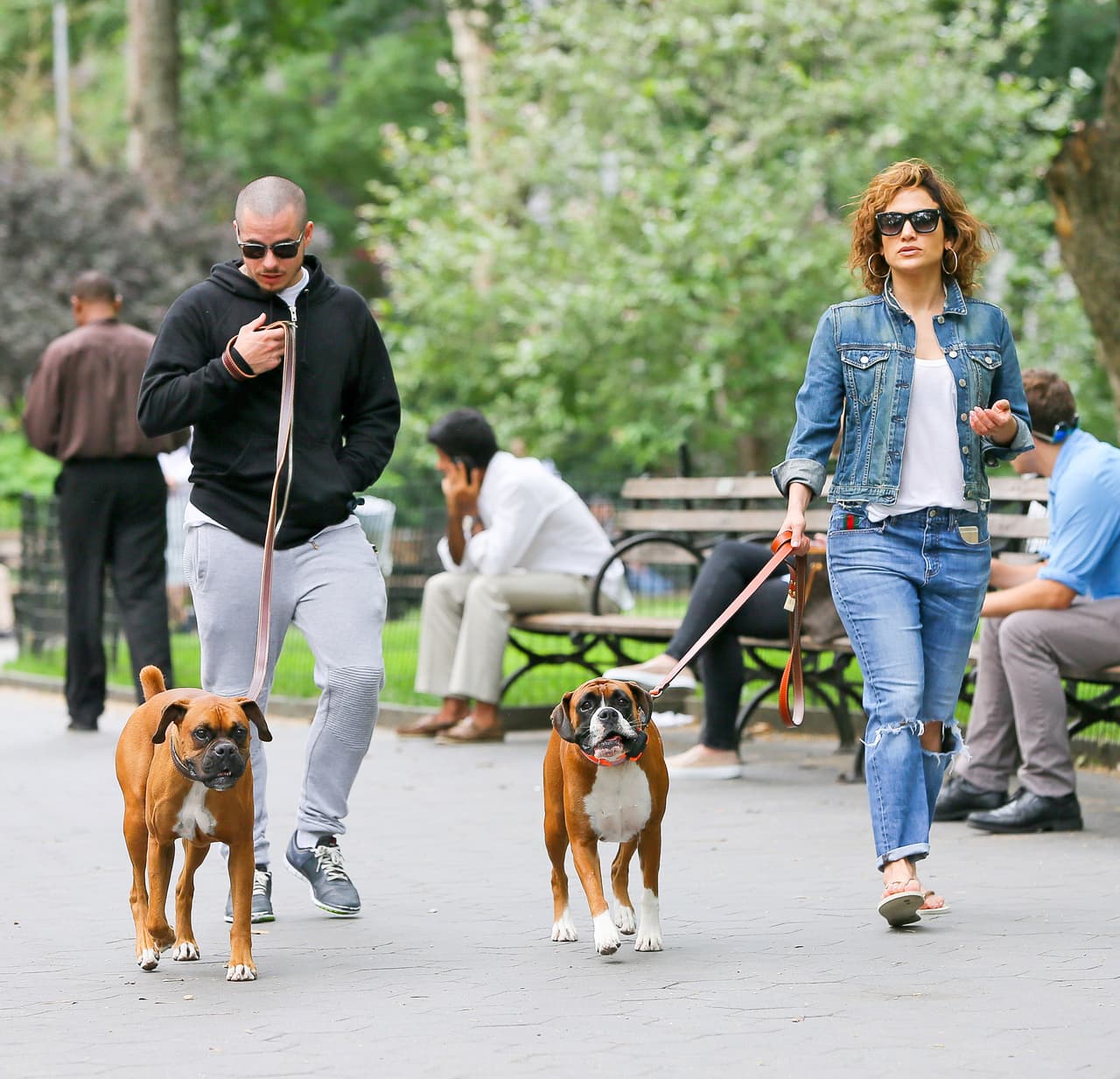 Los cuatro se veían bastante relajados y felices.