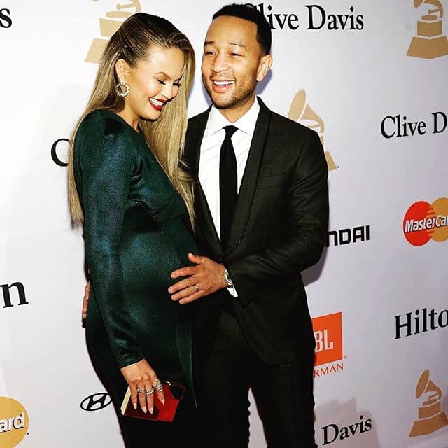 Chrissy Teigen y su encantador embarazo.