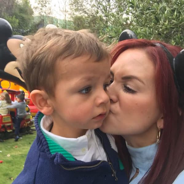 <b><a href="https://www.univision.com/programas/novelas/silvia-navarro-se-divierte-con-su-hijo-postizo-detras-de-camaras-fotos">León, el bebé de Silvia Navarro</a></b> también fue uno de los invitados a la celebración, aunque su madre no apareció en las fotografías.