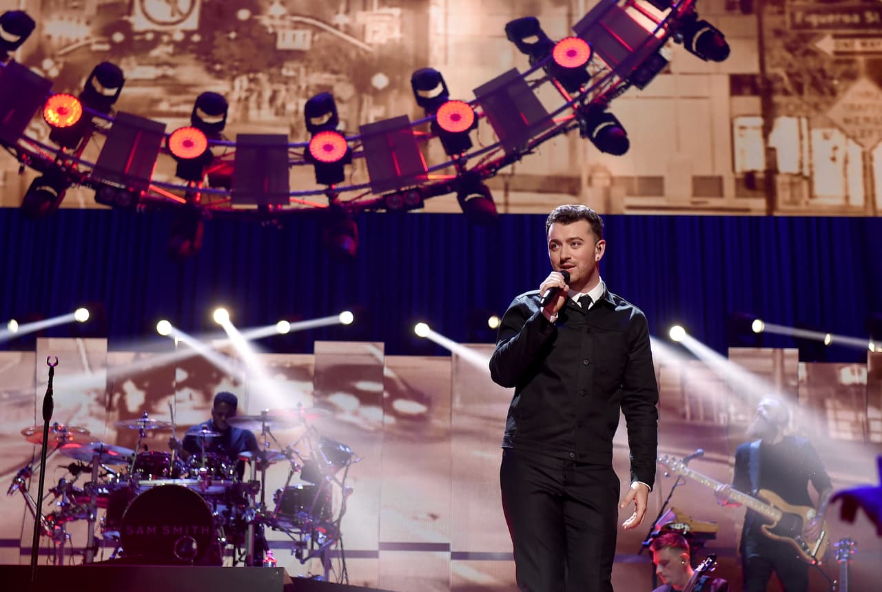 Su presentación estuvo llena de aplausos y en las redes sociales los usuarios decían que fue una de las mejores actuaciones del primer día del iHeartRadio Festival.