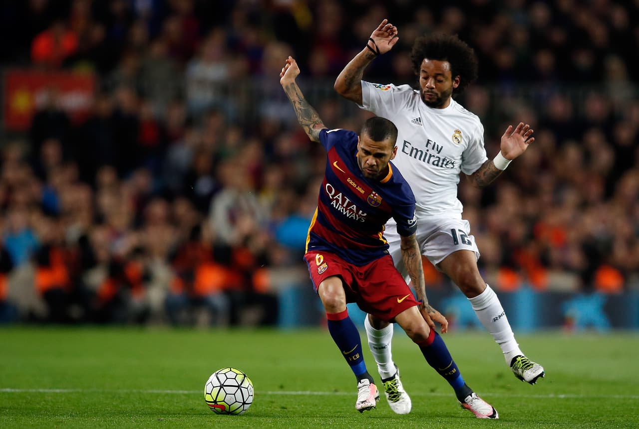 Dani Alves: " Estos partidos no marcan nada más que el vacileo del aficionado"