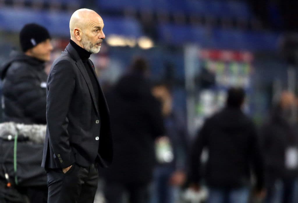 Zlatan da cátedra y Milan derrota 2-0 a Cagliari en la Serie A y siguen como líderes. Ibrahimovic es el segundo máximo goleador de la liga italiana a sus 39 años.