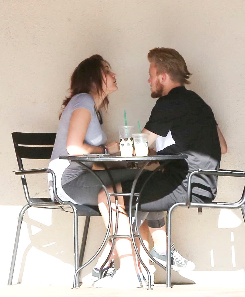 La nueva imagen de Paris es bastante más adulta.