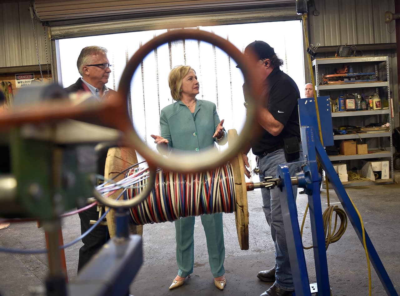 Candidata Clinton, ¿puede usted realmente prometer millones de empleos nuevos?