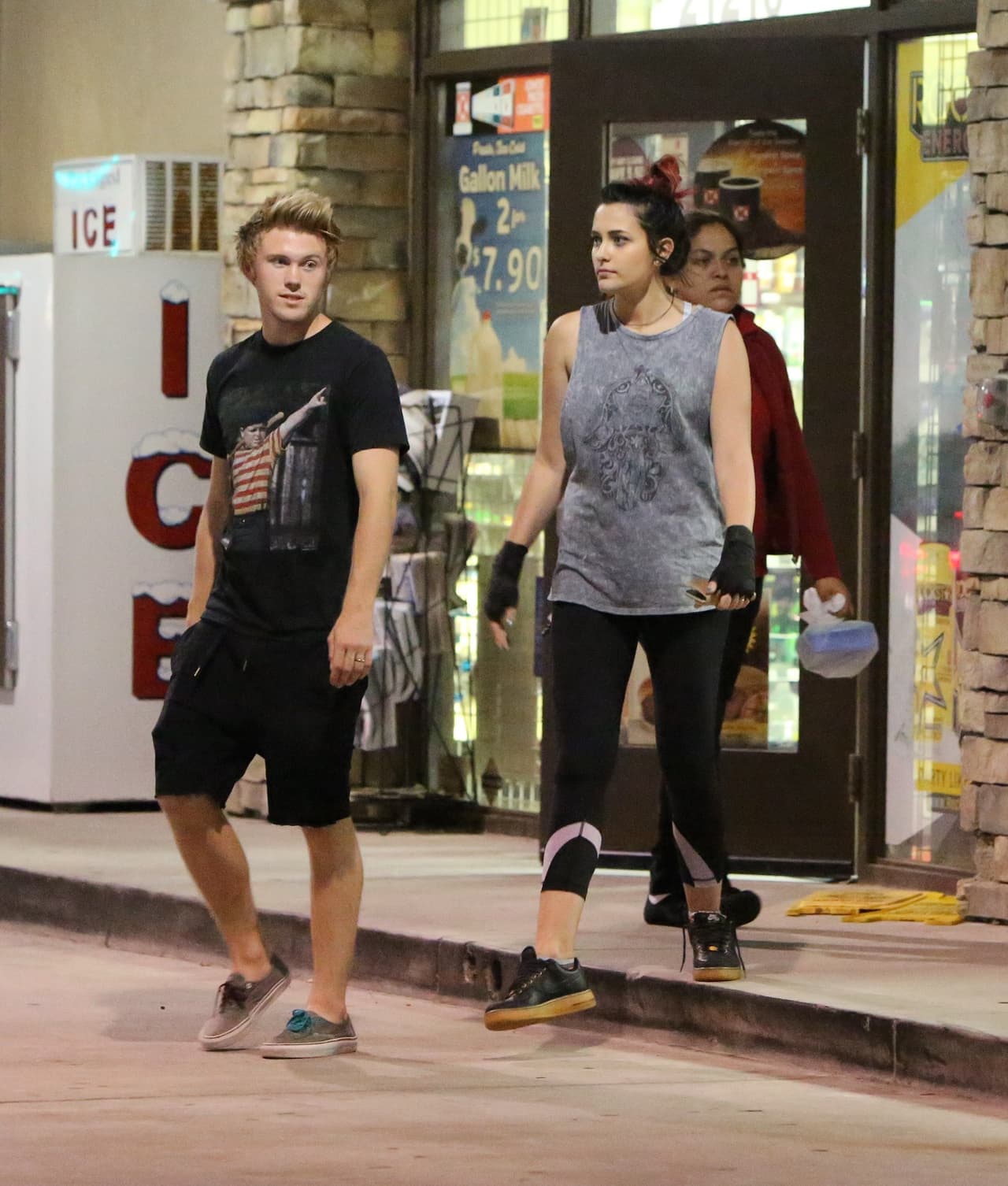 Paris Jackson con su novio Chester