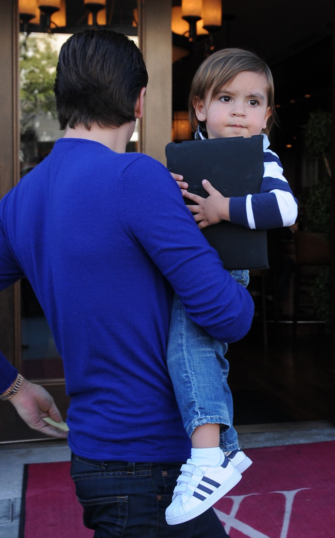 Eso sí, Disick sigue al pendiente de los cuidados y necesidades de sus tres hijos.