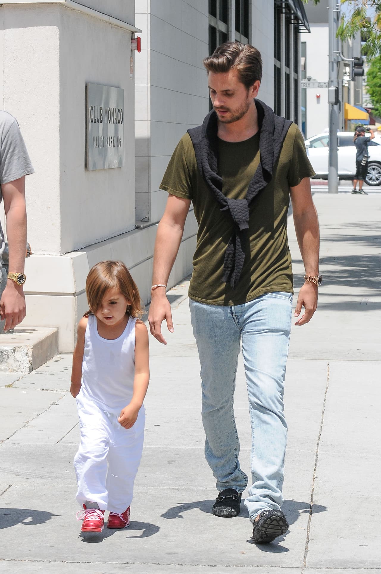 Pero no sólo por eso, sino por su bella paternidad.