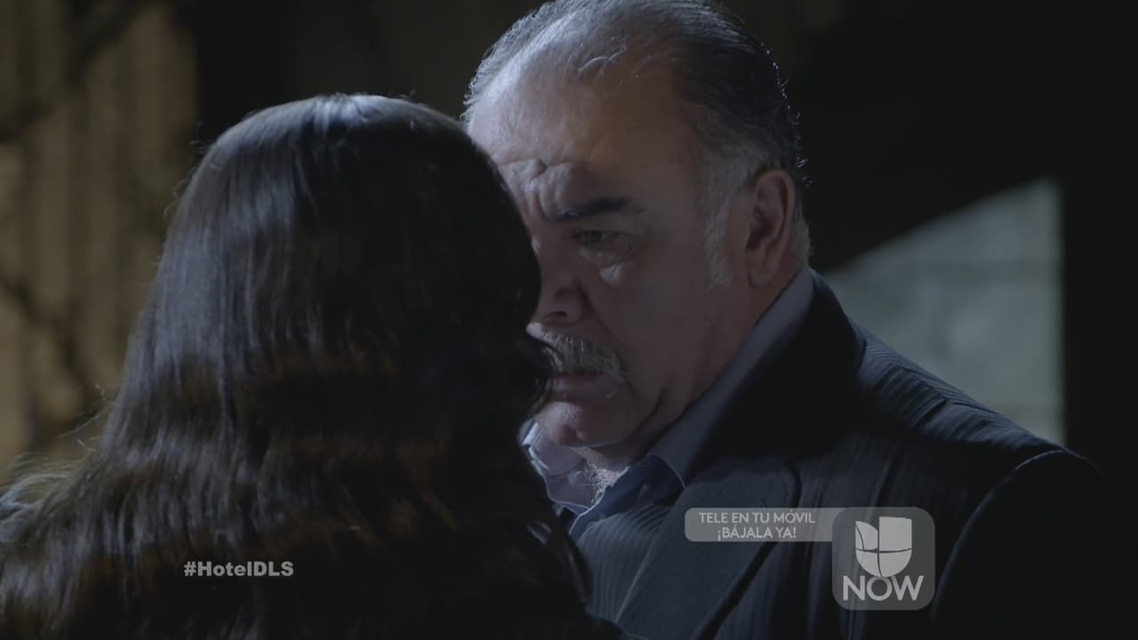 Un juego de miradas muy profundo es lo que se dio y casi un encuentro de sus bocas.