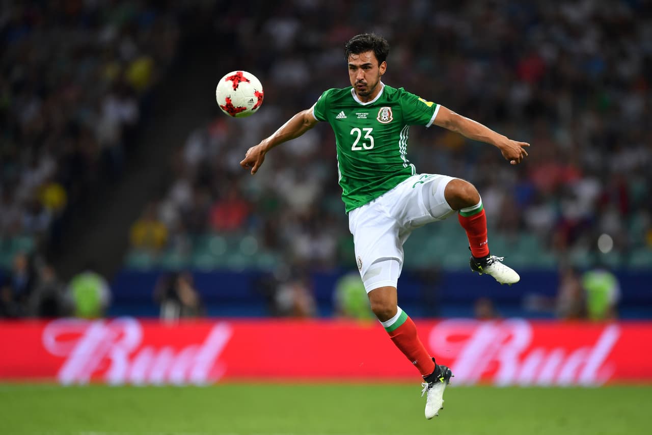 <b>Defensas: </b>Oswaldo Alanís.