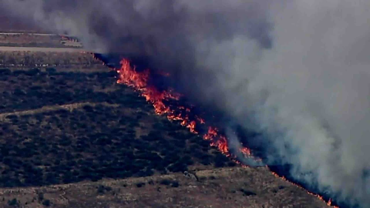 Incendio en Moreno Valley alerta sobre temporada de riesgo en California