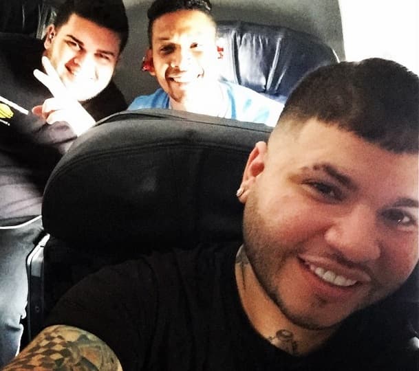 Farruko está muy listo para su gran momento en Premios Juventud, si votaste por él podrías verlo triunfar.