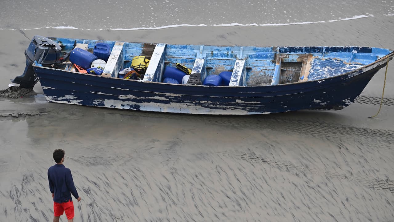 Tres muertos y nueve desaparecidos tras el encallamiento de un bote frente a la costa de San Diego